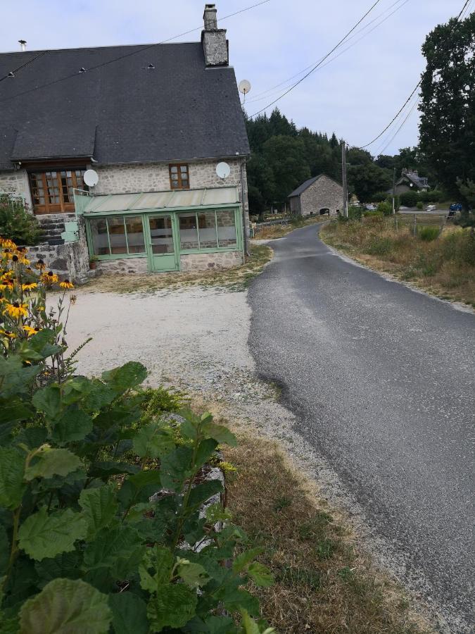 Escale Nature Saint-Angel (Correze) Exterior foto